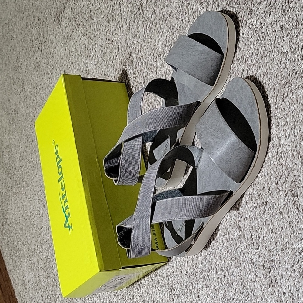 Antelope Sandals